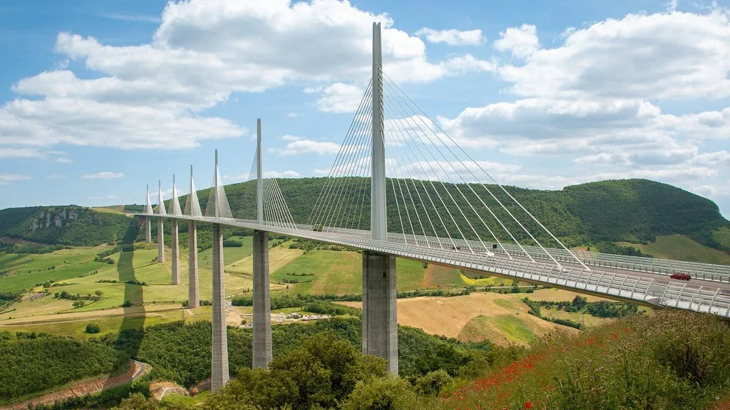 Photo de Créateur Web du viaduc de  Millau